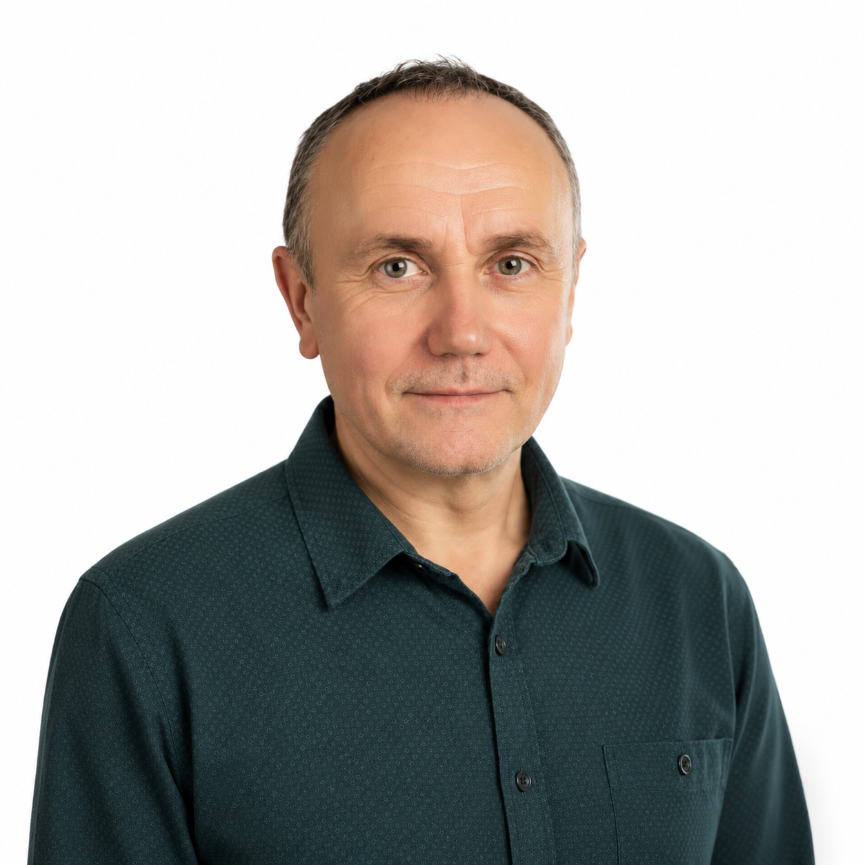 Headshot Gabriel Cozma, FrontierResolve GPR Chief Revenue and Commercial officer